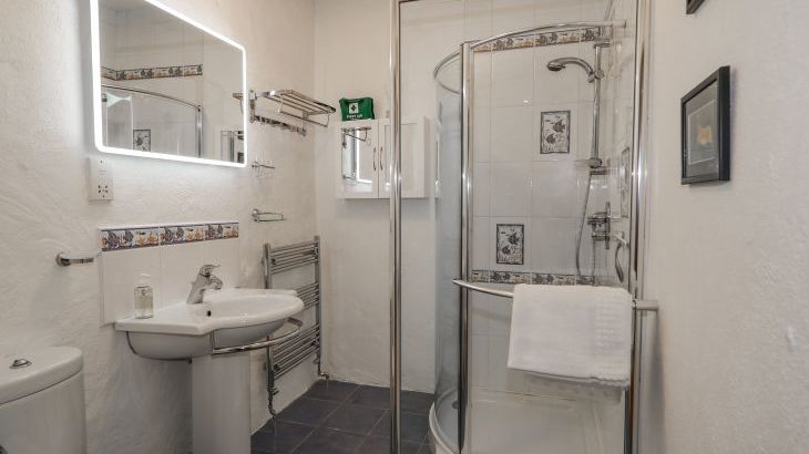 Quiet Waters Cottage - Photo 15