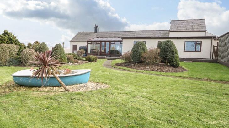 Llys Llywenan - Main Photo
