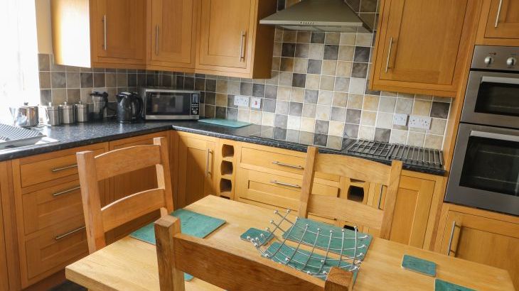 Llys Llywenan - Photo 13