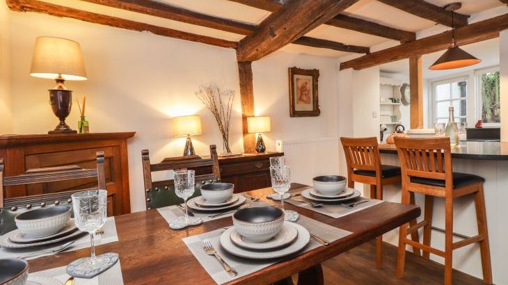 Tudor Cottage - Photo 7
