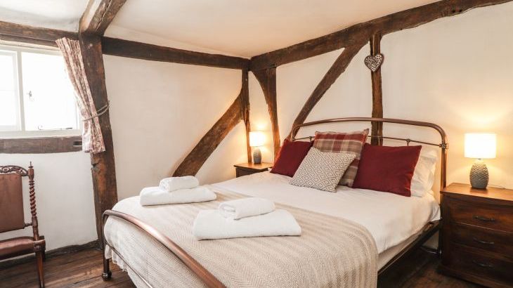 Tudor Cottage - Photo 12
