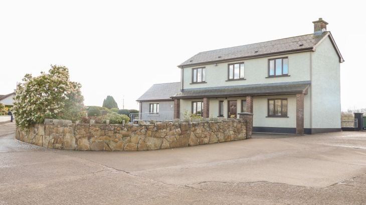 Derriens Farmhouse - Main Photo