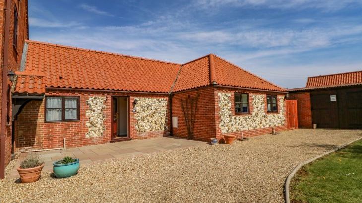 The Granary Cottage - Main Photo