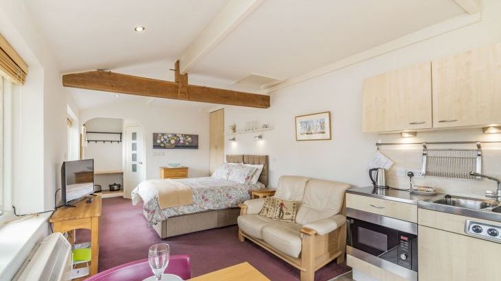 The Friendly Room - Photo 3