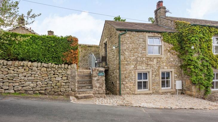 Carn Cottage - Main Photo