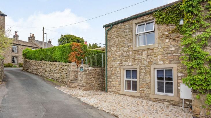 Carn Cottage - Photo 1