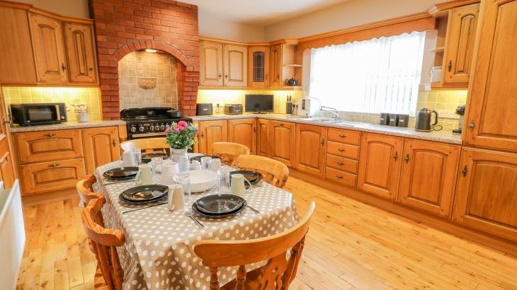 Braeside Farm House - Photo 11