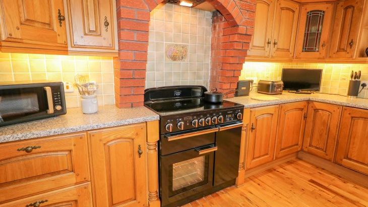 Braeside Farm House - Photo 12