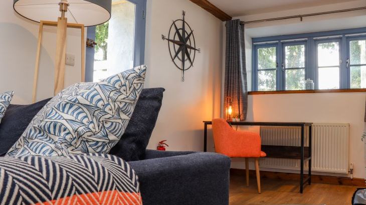 St Keverne - Photo 2