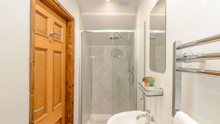 St Keverne - Photo 16