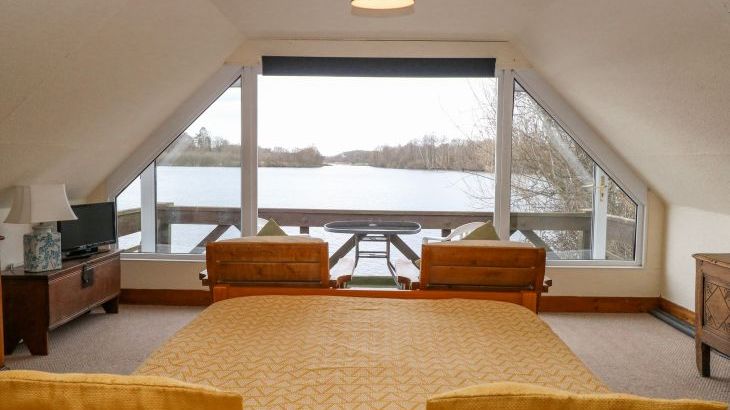 Cygnus Boathouse - Photo 4