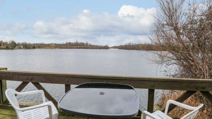 Cygnus Boathouse - Photo 12