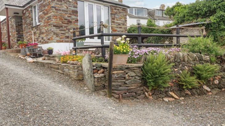 Sunset Cottage - Photo 1