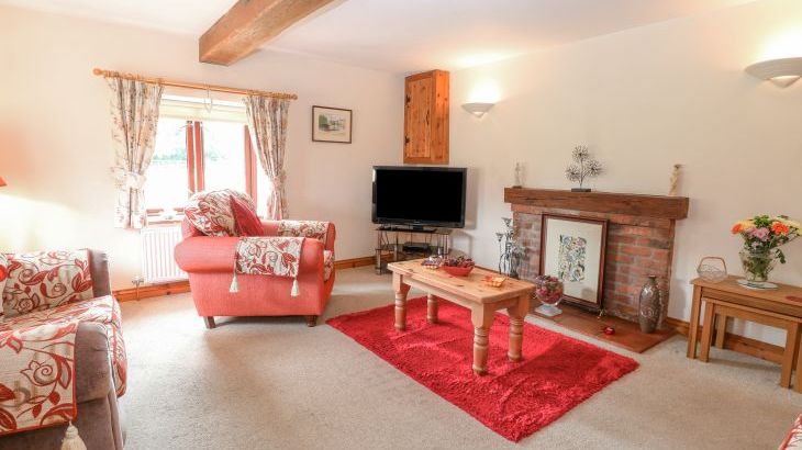 2 Stud Cottage - Photo 2