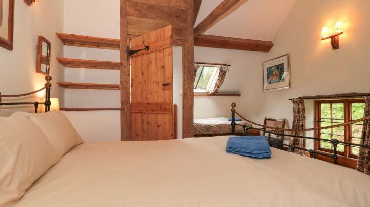 The Barn - Photo 27