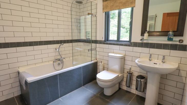 Bracken Ground - Photo 48