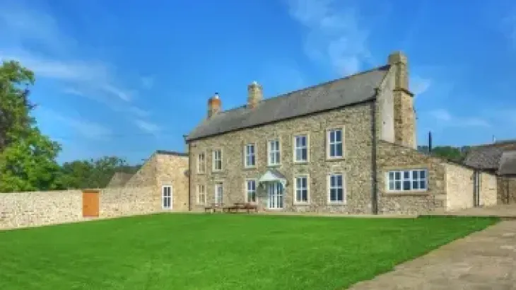 New Hall Farmhouse , sleeps  16,  Big Party Houses, County Durham