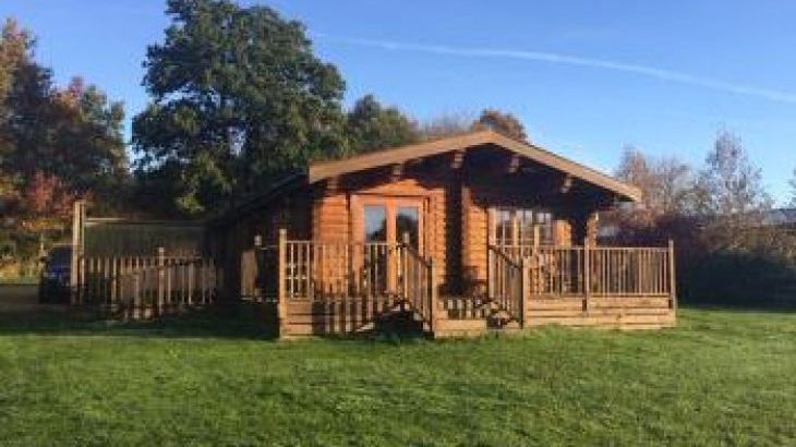 Bluebell Lodge, sleeps  4,  luxury log cabins, Rutland