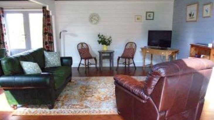 Orchard View at Old Rectory Cottages, sleeps  2,  luxury log cabins, Suffolk