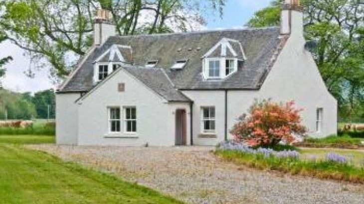 Easter Urray Rural Retreat, sleeps  10,  Large Country Houses, Highland