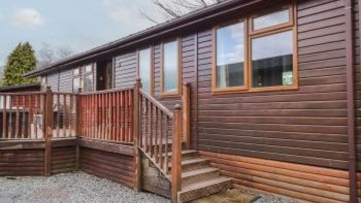 Cottage with leisure pool sleeps 2 in North England, Lake District National Park