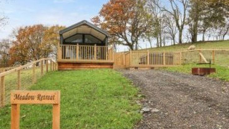 Sleeps 6 Hot Tub Cottage   in Mid Wales