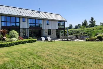 Sleeps 10 property with WOW Factor! Luxurious, Modern, High Quality, Amazing House with downstairs bedroom and bathroom, Herefordshire