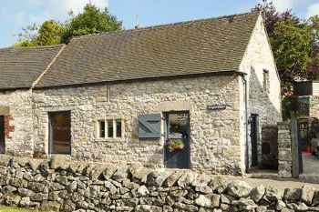 Dragon Hill Barn Family Cottage, Brassington, Peak District , Derbyshire