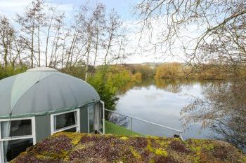 Glamping at Lakeview Yurt, Worcestershire