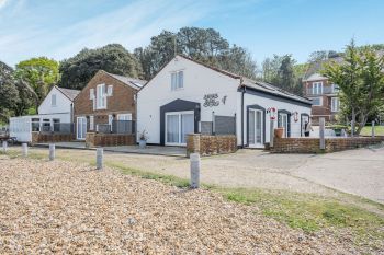 Sail Loft Annexe dog friendly holiday cottage, Yarmouth, Isle Of Wight, English South Coast , Isle of Wight