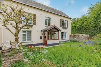 Whitestone Pet-Friendly Holiday Cottage, South West England , Devon