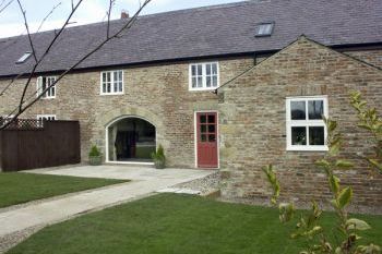 Red Holiday Barn for 6, Northumberland