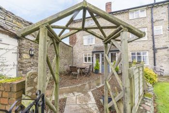 Rowton Manor dog friendly holiday cottage, Craven Arms, Heart Of England , Shropshire