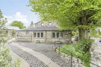 The Friendly Room, Lancashire