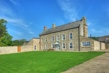 New Hall Farmhouse , sleeps  16,  group holiday rental, County Durham