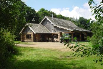 Tamarack Lodge, sleeps  15,  group holiday rental, Somerset