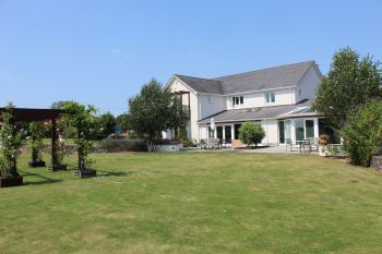 Herons Bank, sleeps  14,  group holiday rental, Devon