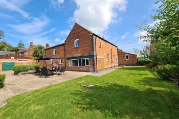 James Parlour with Swimming Pool & Sports Area, Shropshire,  England