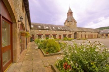 Courtyard Cottage sleeps 4, Highland,  Scotland