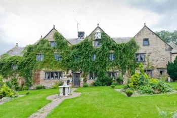 Hagg Hill Hall, sleeps  22,  group holiday rental, Derbyshire