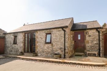 Pet-Friendly Swallow Barn, Derbyshire,  England