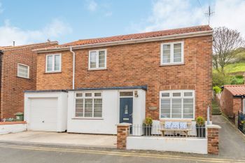 Quayside Coastal Holiday House, North Yorkshire,  England