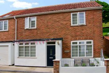 Quayside Coastal Holiday House, North Yorkshire,  England