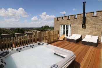 Castle Top Retreat, Lincolnshire,  England
