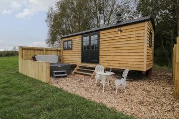 Honeysuckle Hut, Myrtle Farm, Gloucestershire,  England